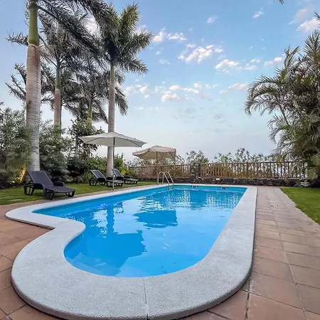 Apartment Lightbooking Morales De