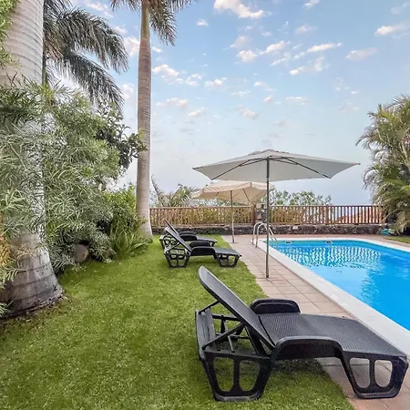 Apartment Lightbooking Morales De