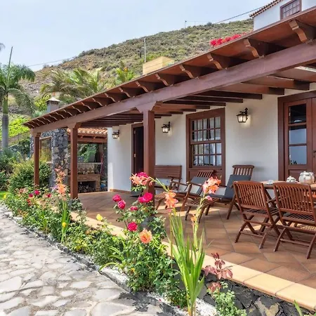 Гостевой дом Guestready - Villa Terrace Sea Views 3*