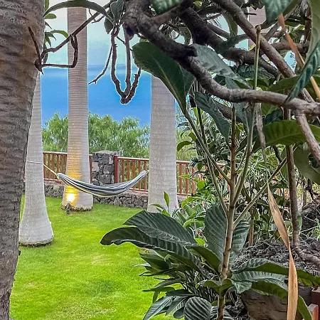 بيت ضيافة Guestready - Villa Terrace Sea Views 3*
