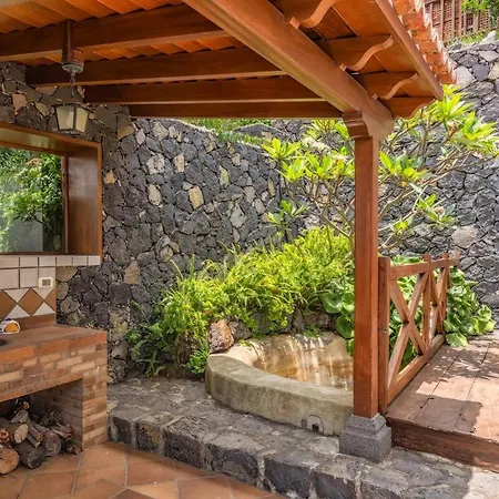 Guestready - Villa Terrace Sea Views بيت ضيافة Mazo
